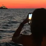Sicily By Catamaran Bed & Tours Ботель *