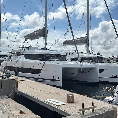 Sicily By Catamaran Bed & Tours Botel Palermo