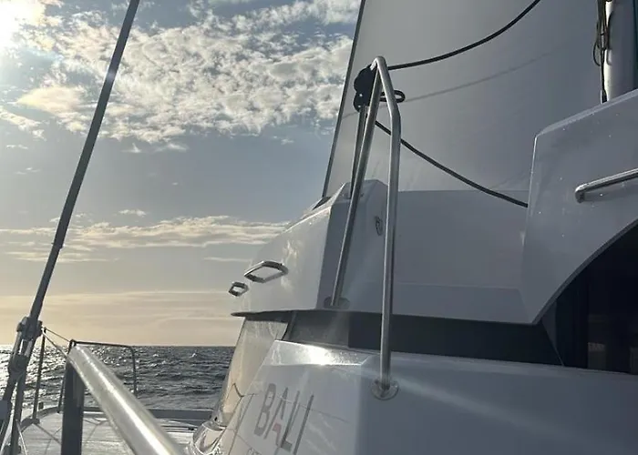 Botel Sicily By Catamaran Bed & Tours Palermo