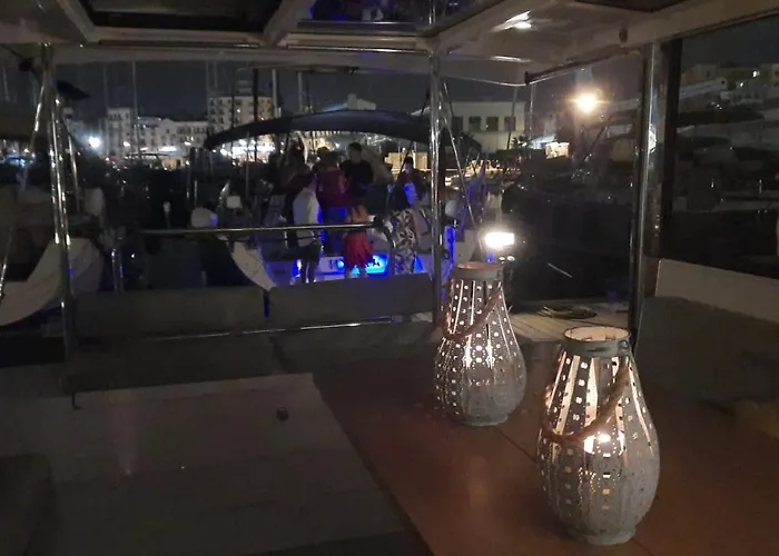 Botel Sicily By Catamaran Bed & Tours