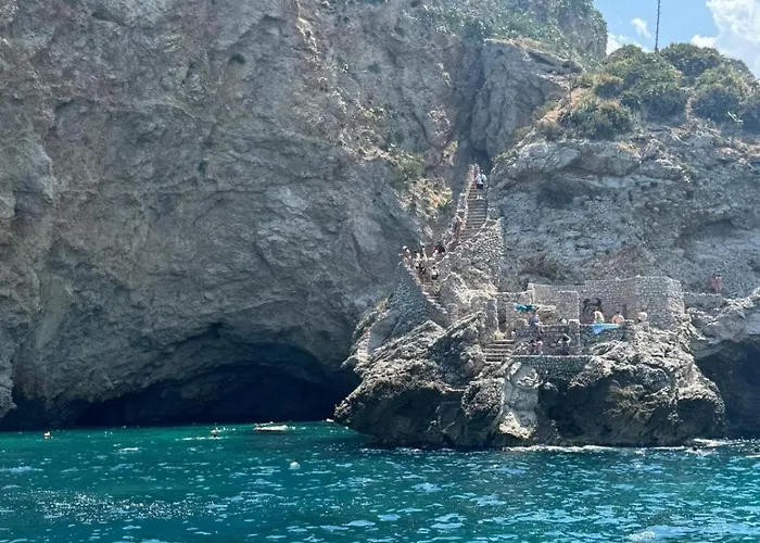 Botel Sicily By Catamaran Bed & Tours *