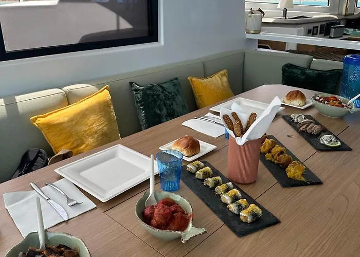 Botel Sicily By Catamaran Bed & Tours Palermo