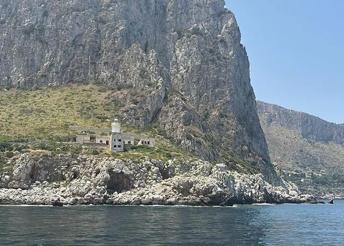Sicily By Catamaran Bed & Tours *