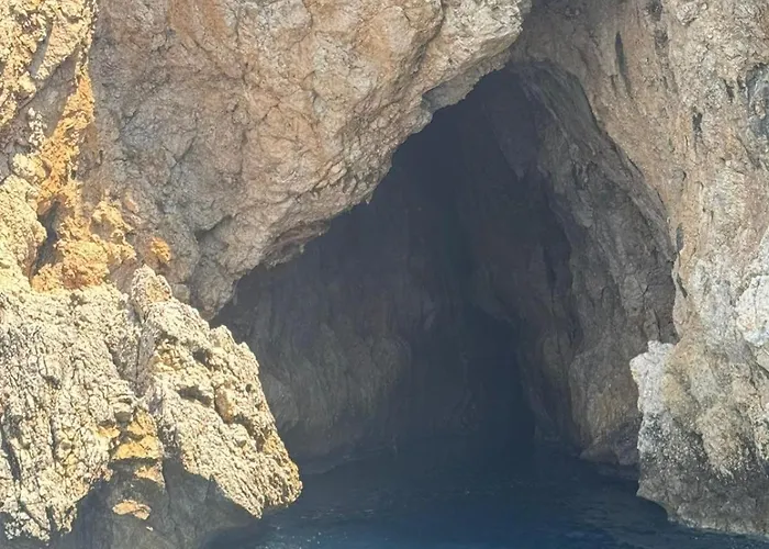 Sicily By Catamaran Bed & Tours